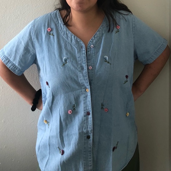 Embroidered Chambray top - Picture 3 of 3